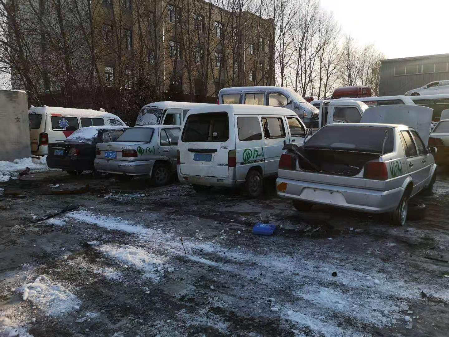 北京汽车解体中心浅析冬季保养汽车常见的四大零件